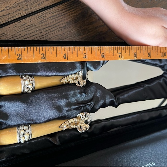 Vintage Things Remembered Wedding Cake Serving Set Crystals Golden Yellow Pearl - Picture 15 of 16